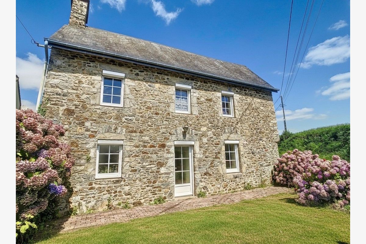 Agence Faudais, Coutances. Tél. 02.33.45.07.57