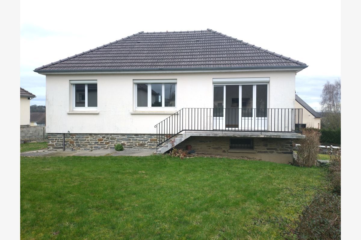 Agence B'Cimmo, Saint-Lô. Tél. 02.14.165.135