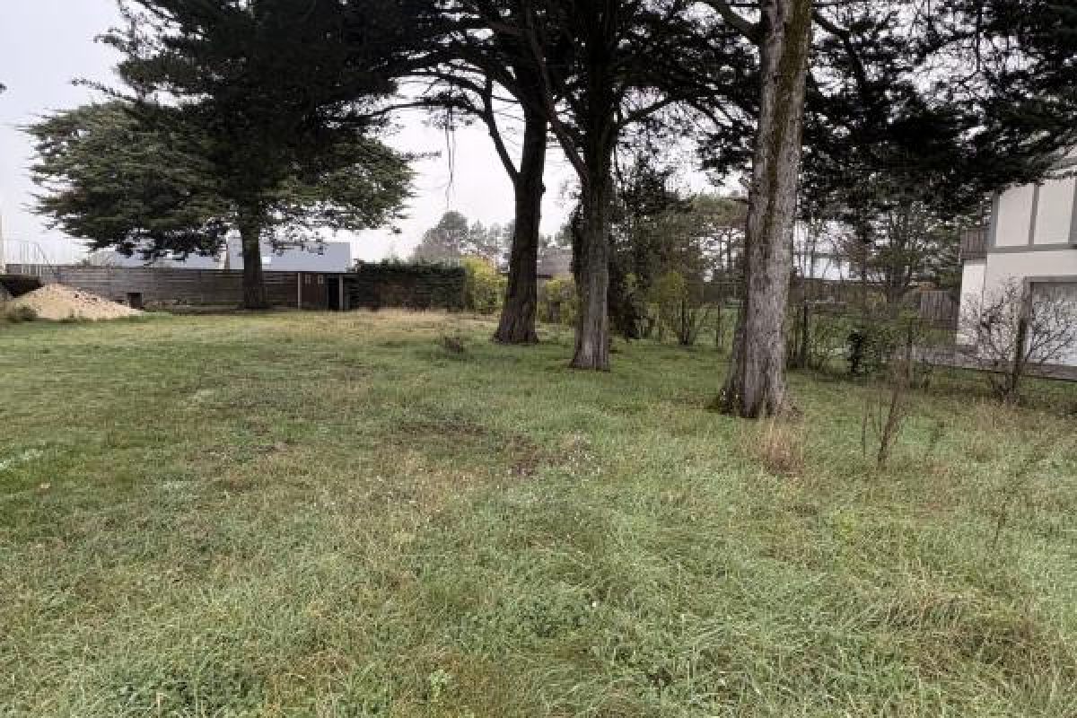 Photo 3 Un terrain constructible à Jullouville