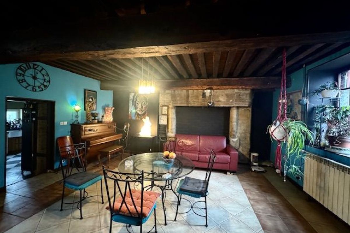 Maison atypique à St Menoux -Le Logis-