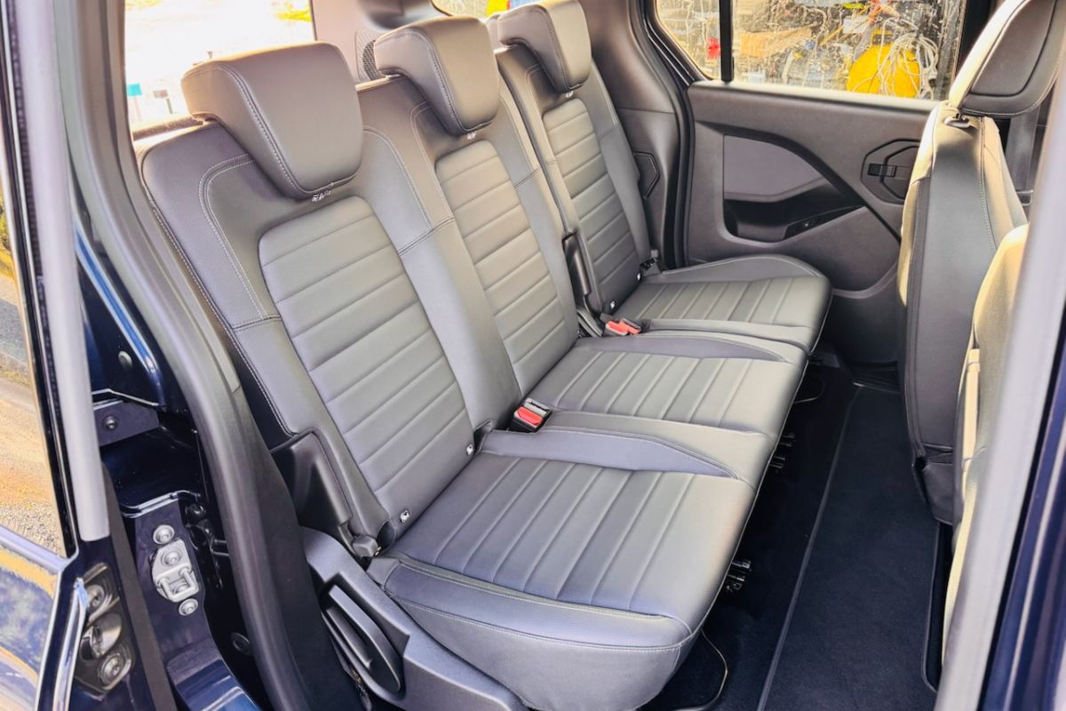 Photo 2 Mercedes EQT200 100% elec