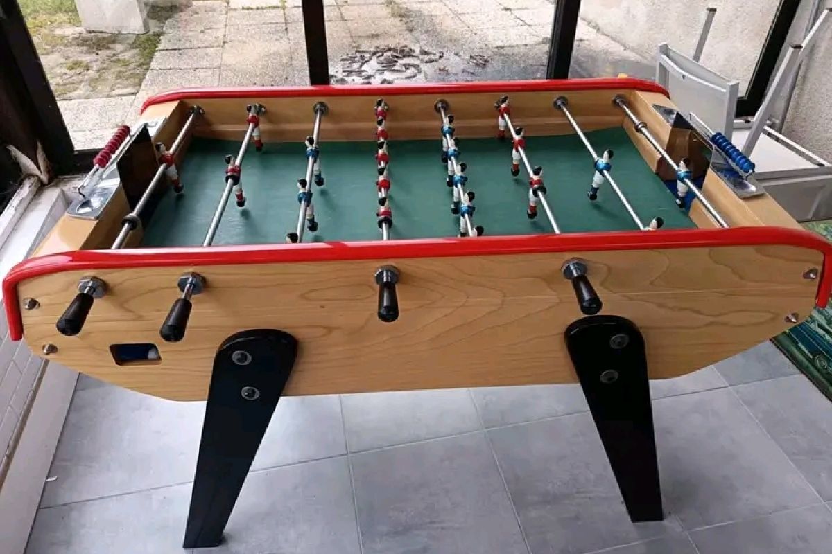 Babyfoot Bonzini B90 en excellent état