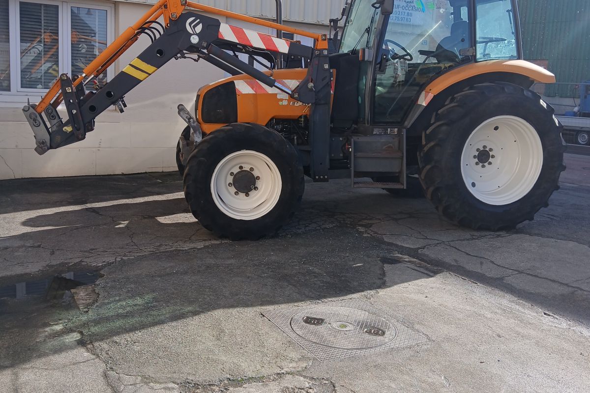 Tracteur Renault 