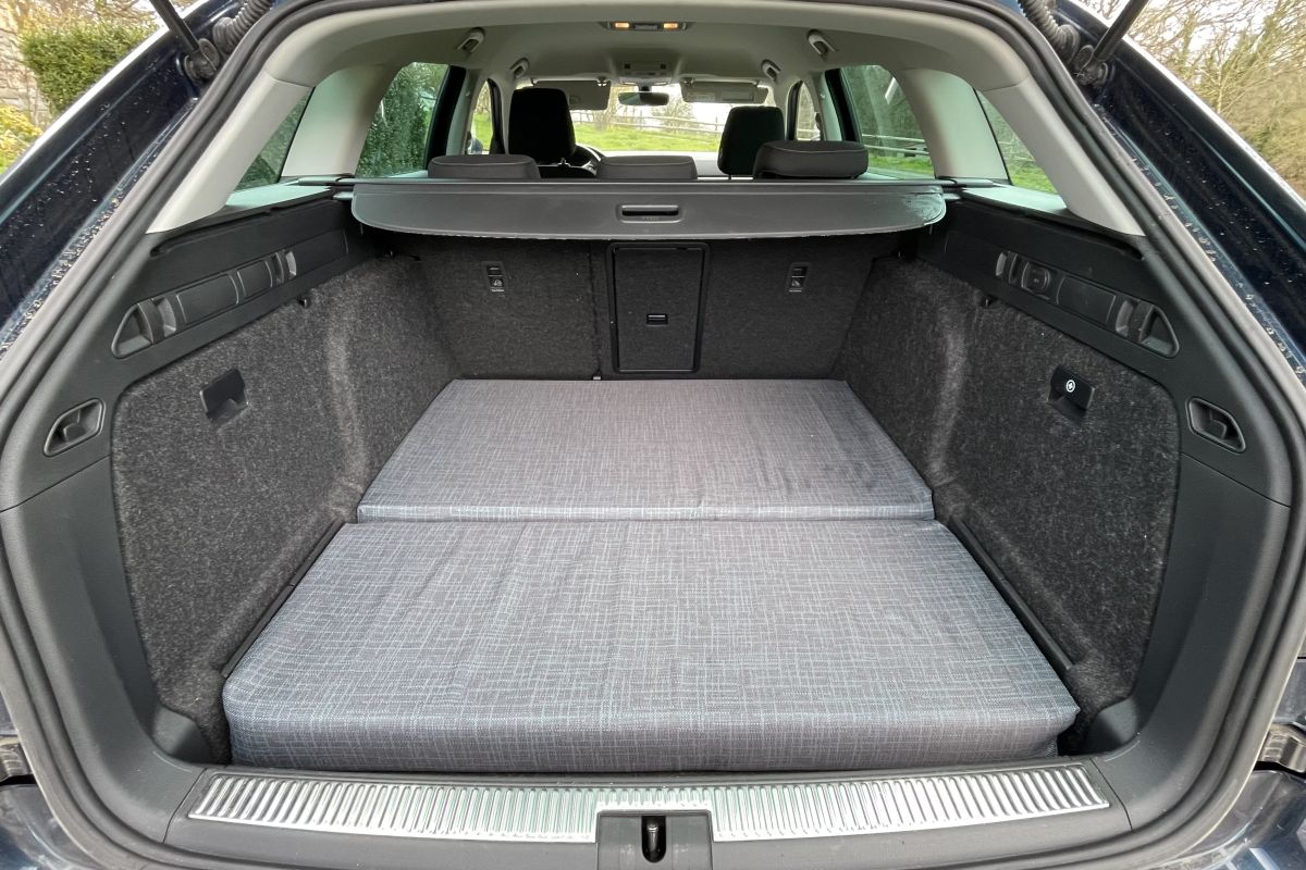 Photo 3 SKODA SUPERB III COMBI 2.0 TDI 150CV BUSINESS