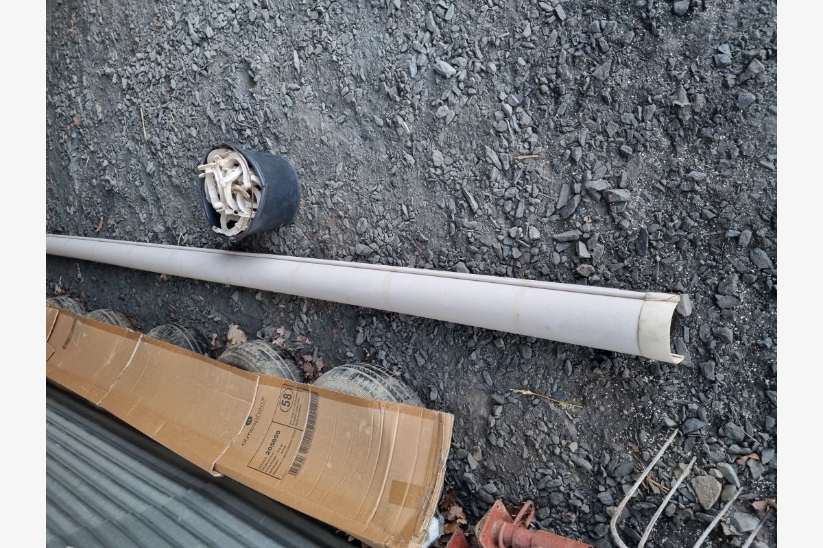 21 m de goutières pvc