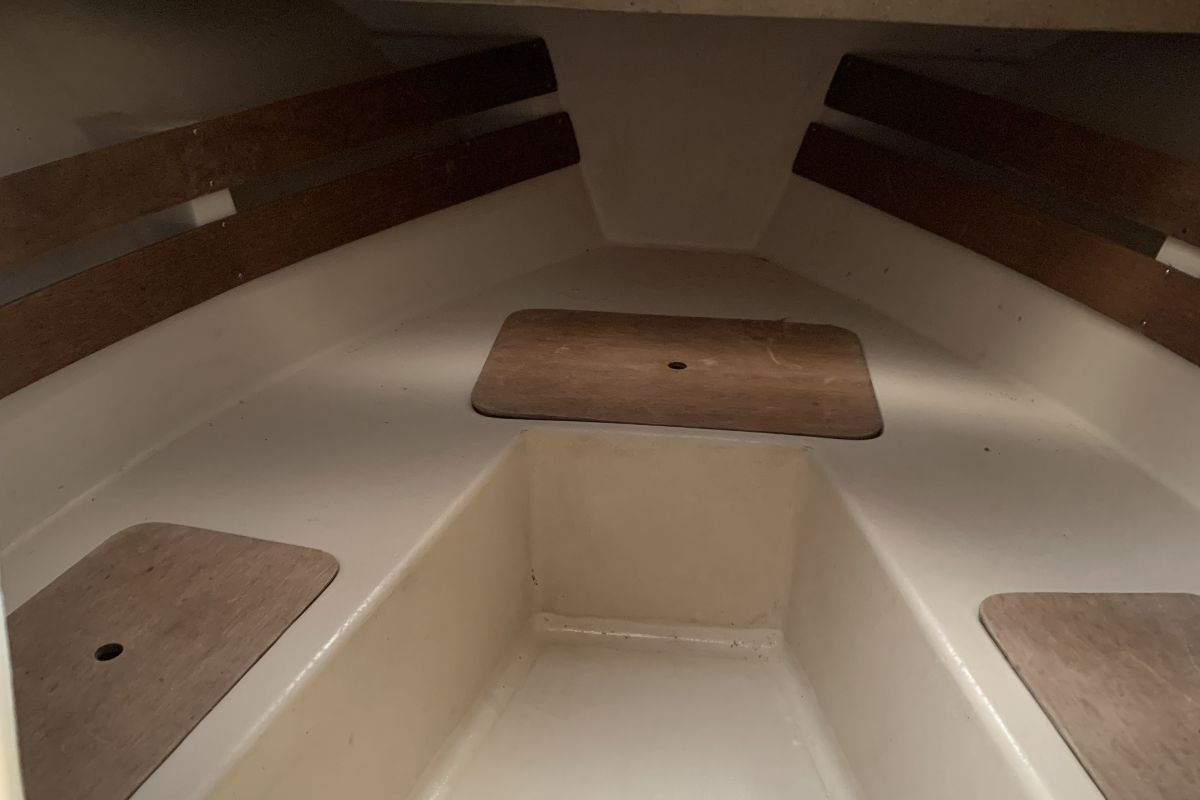 Photo 3 BATEAU ULTRAMAR 5,35M  INSUBMERSIBLE