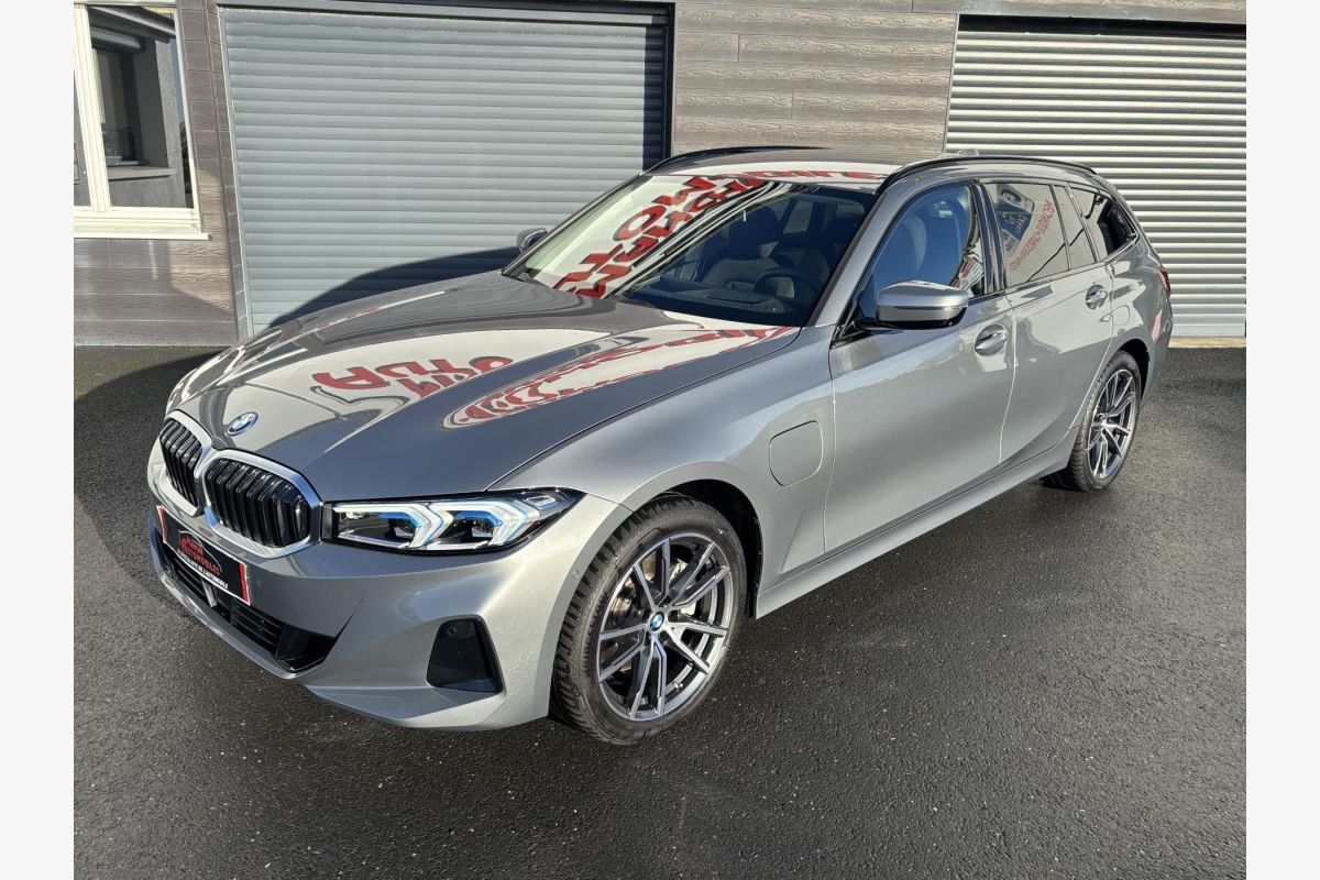 330 e Touring x-Drive