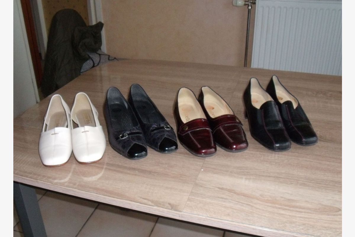 4 paires de chaussures