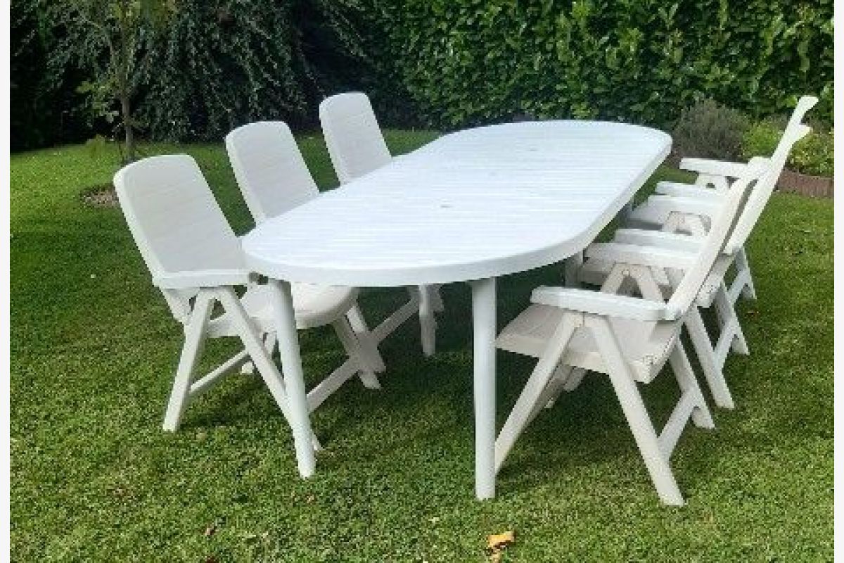 Salon de jardin en pvc