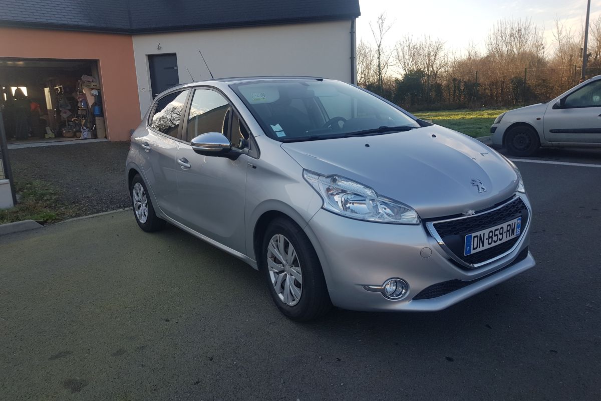 Photo 2 Vends 208 essence