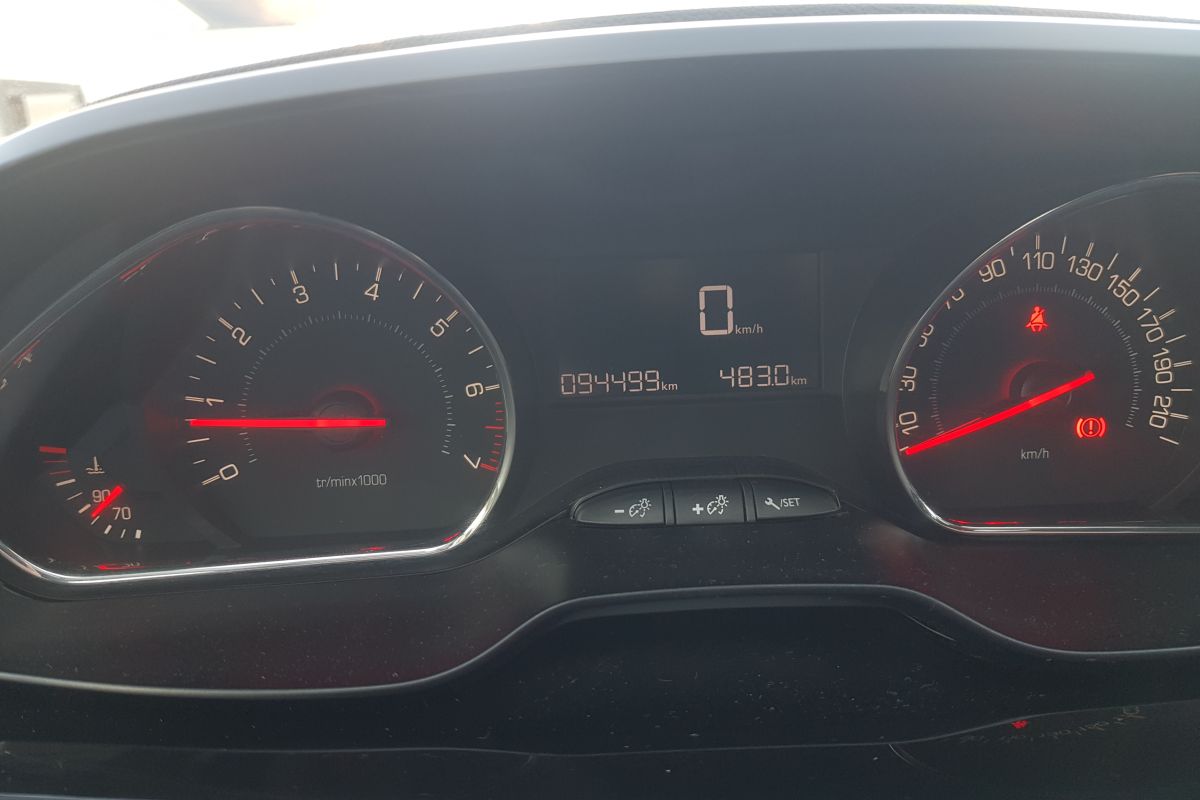 Photo 3 Vends 208 essence