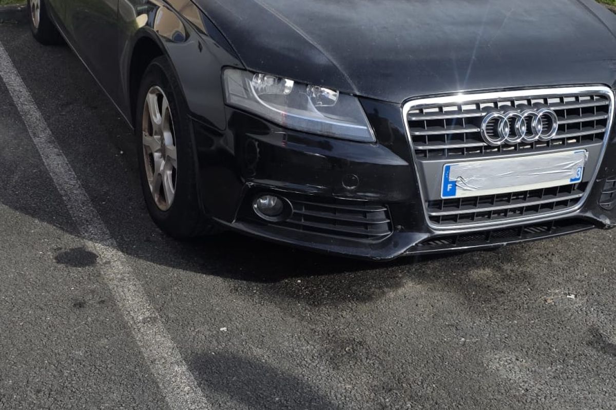 Audi A4 entière pour pièces