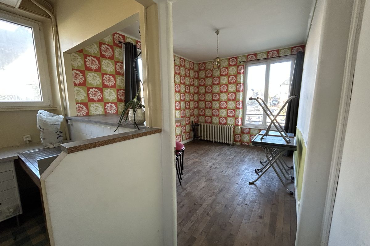 Photo 3  Immeuble en Pierre d'Angle – Murs & Fonds Libres