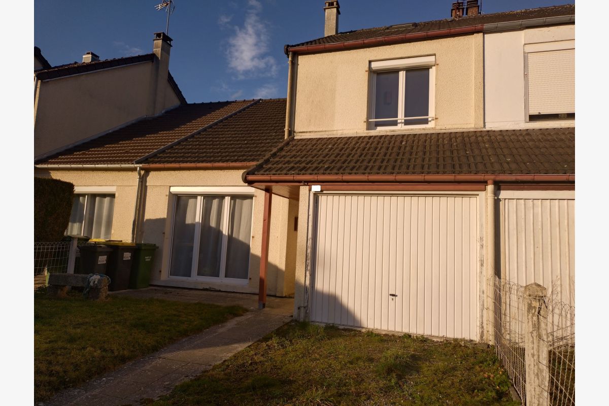 Agence B'Cimmo, Saint-Lô. Tél. 02.14.165.135