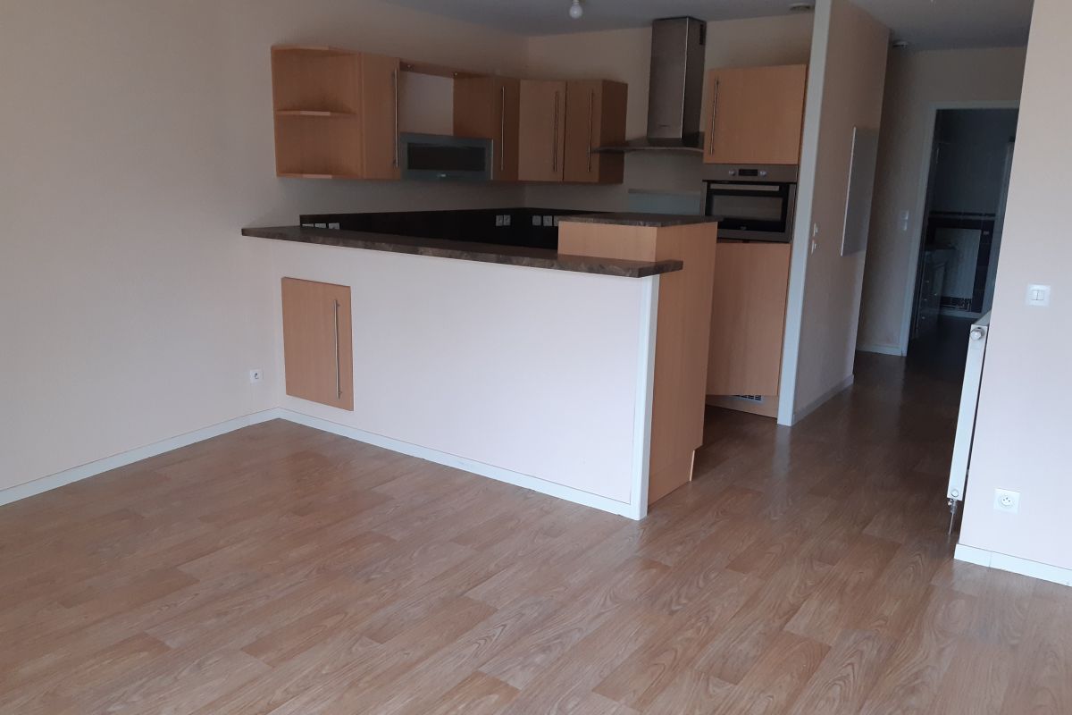 Photo 2 T3 67 m2 Saint6Lô centre