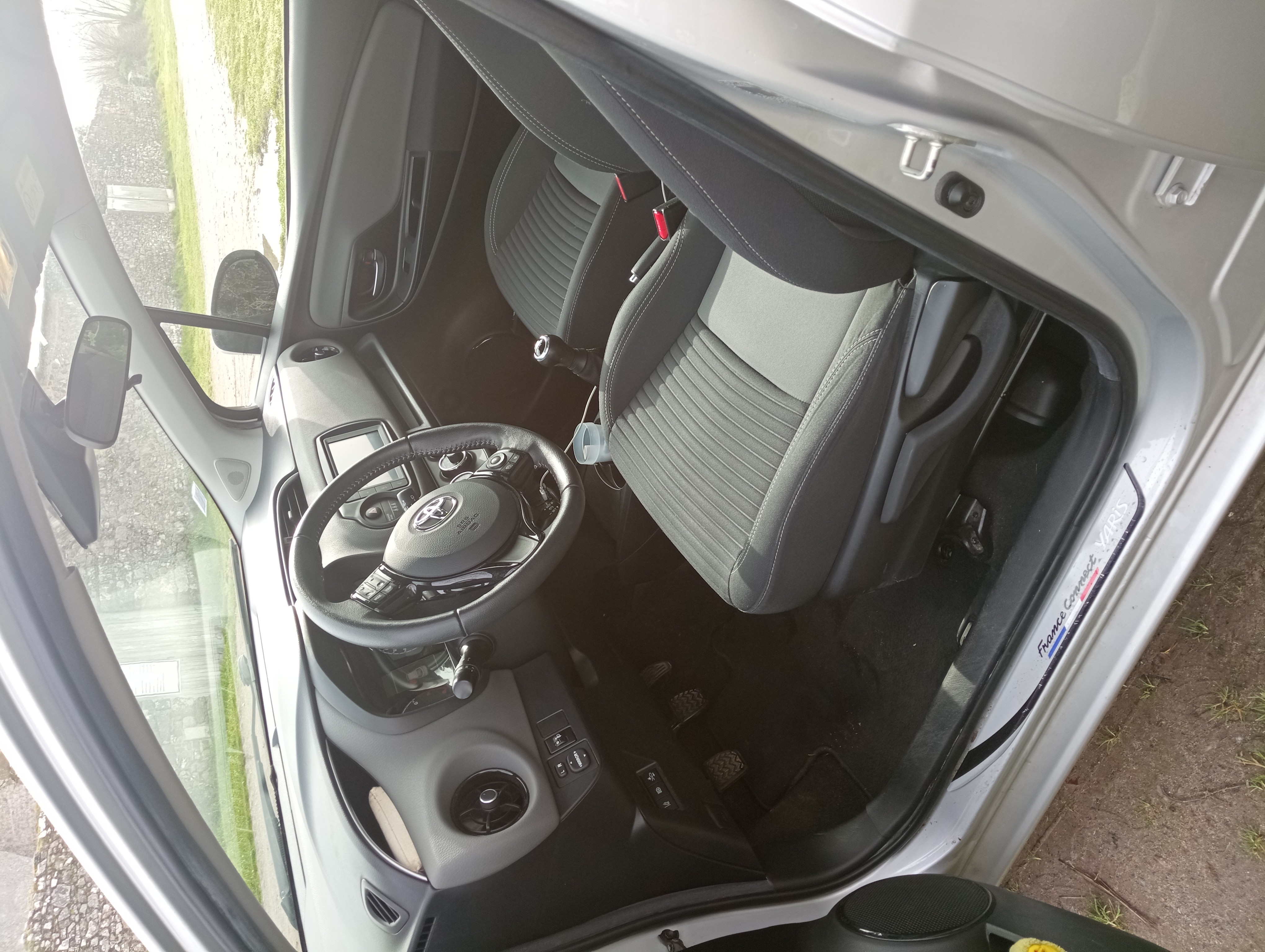 Photo 3 Yaris essence