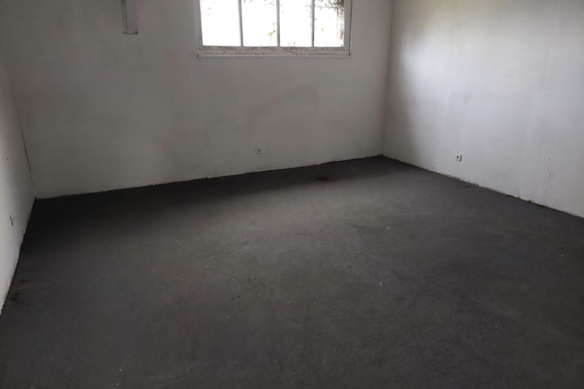 Photo 3 Entrepôt 100 m2