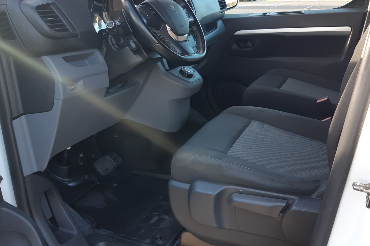 Photo 3 Peugeot Expert long 2L HDI 180 EAT8 cabine approfondie