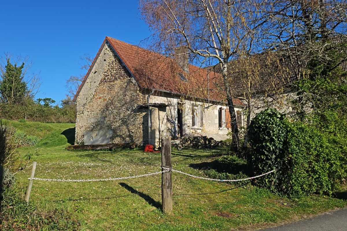 MAISON A FINIR DE RENOVER PTOCHE VALENCAY