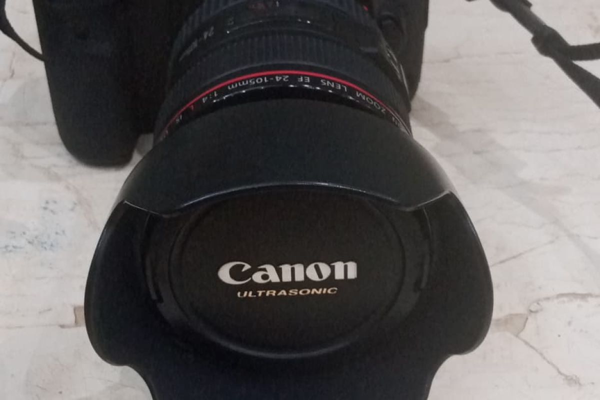 Photo 2 Canon EOS 5D Mark IV