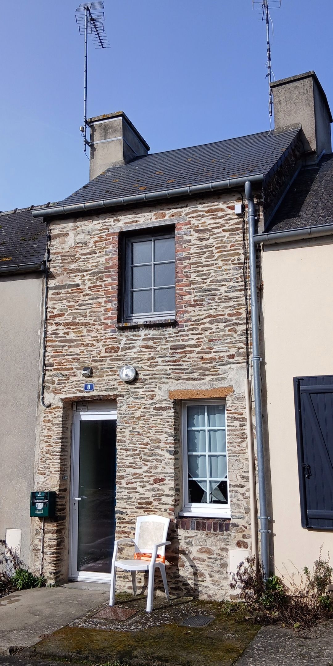 à vendre petite maison de 41 m2, dans un petit village agréable