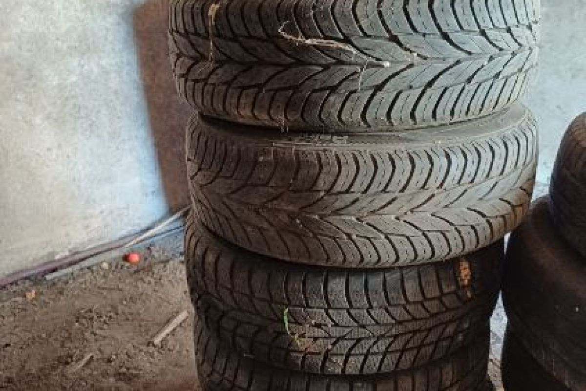 Photo 2 Roues montées + enjoliveurs 