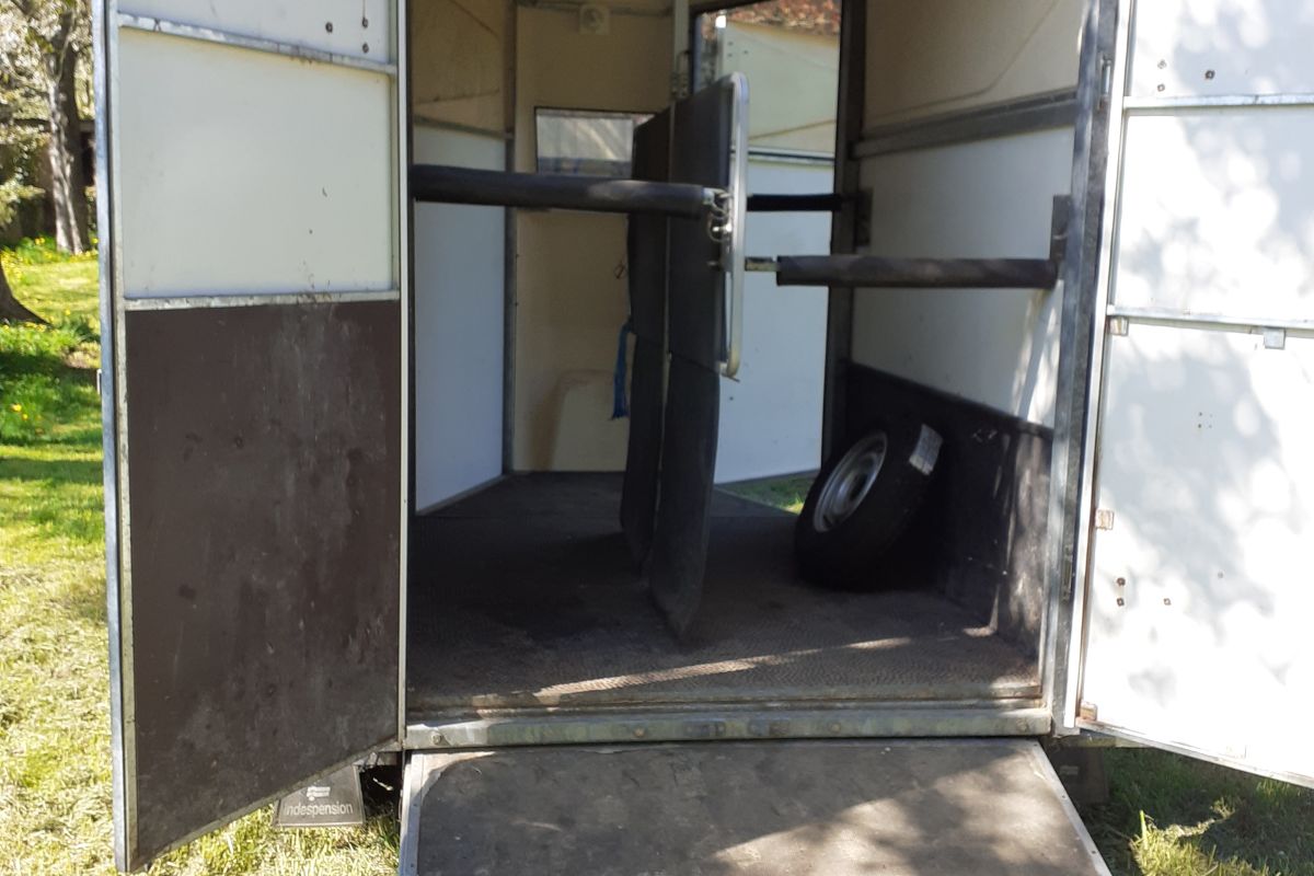 Photo 2 Van 2 places