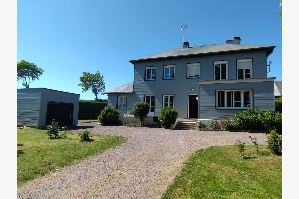 à qqs minutes, vds maison de 154 m2 sur terr. de 1.400 m2 en