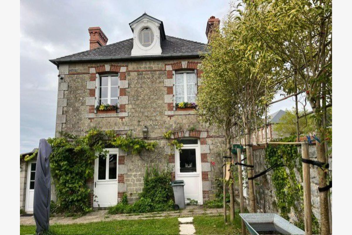 Me Legros, notaire, Sartilly-Baie-Bocage. Tél. 02.33.89.20.5