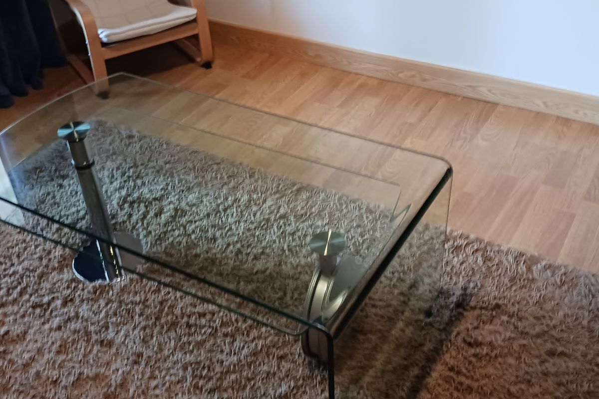 Table de salon en verre