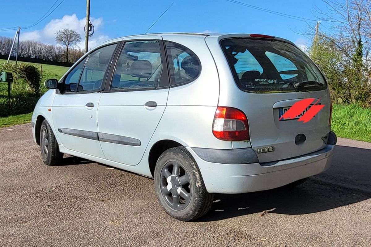 Photo 2 Scenic 1.6 ess 110cv dans l'état 