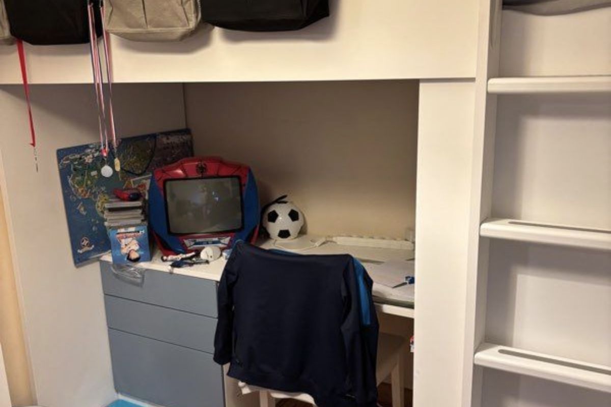 Photo 3 Lit mezzanine avec bureau et penderie