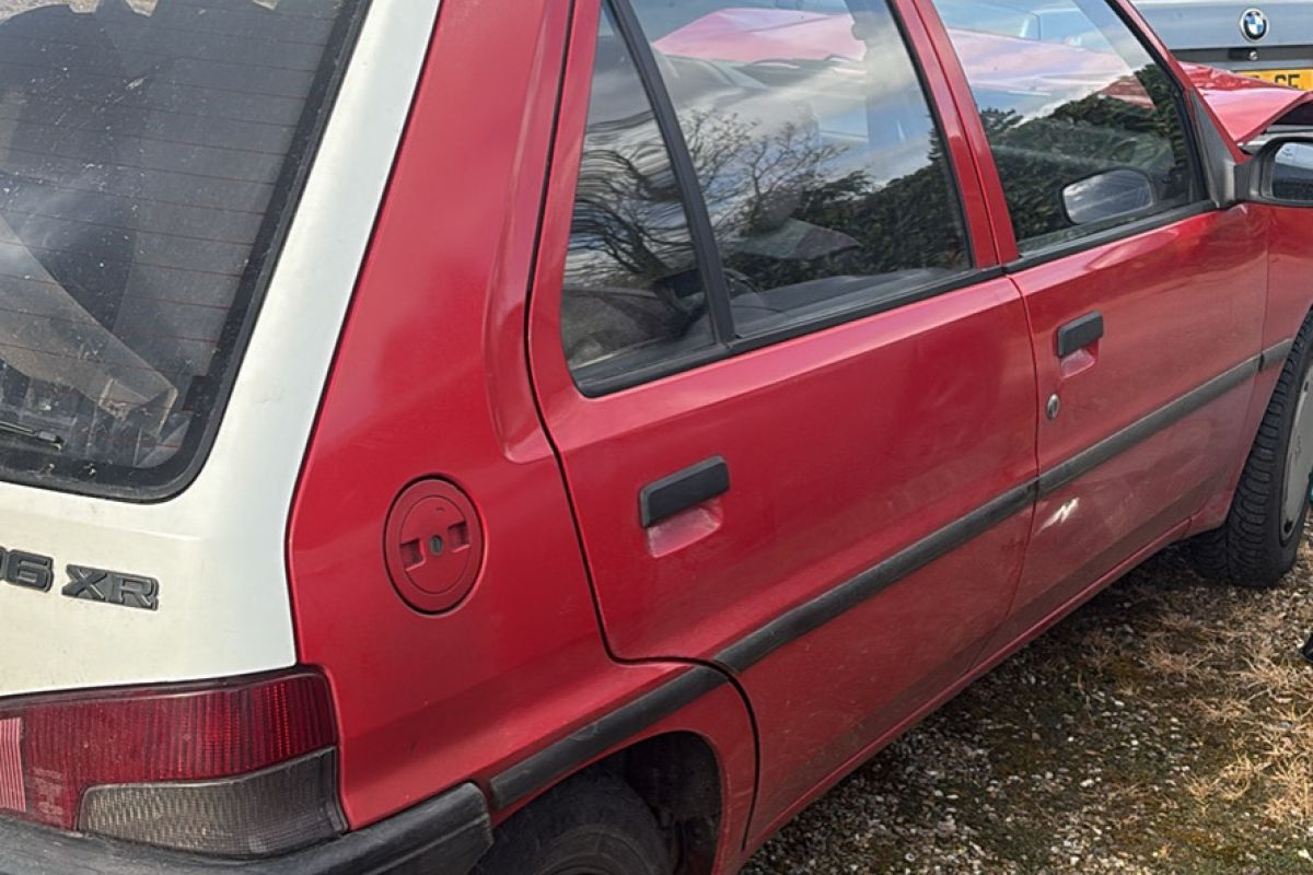 Photo 2 Vends Peugeot 106