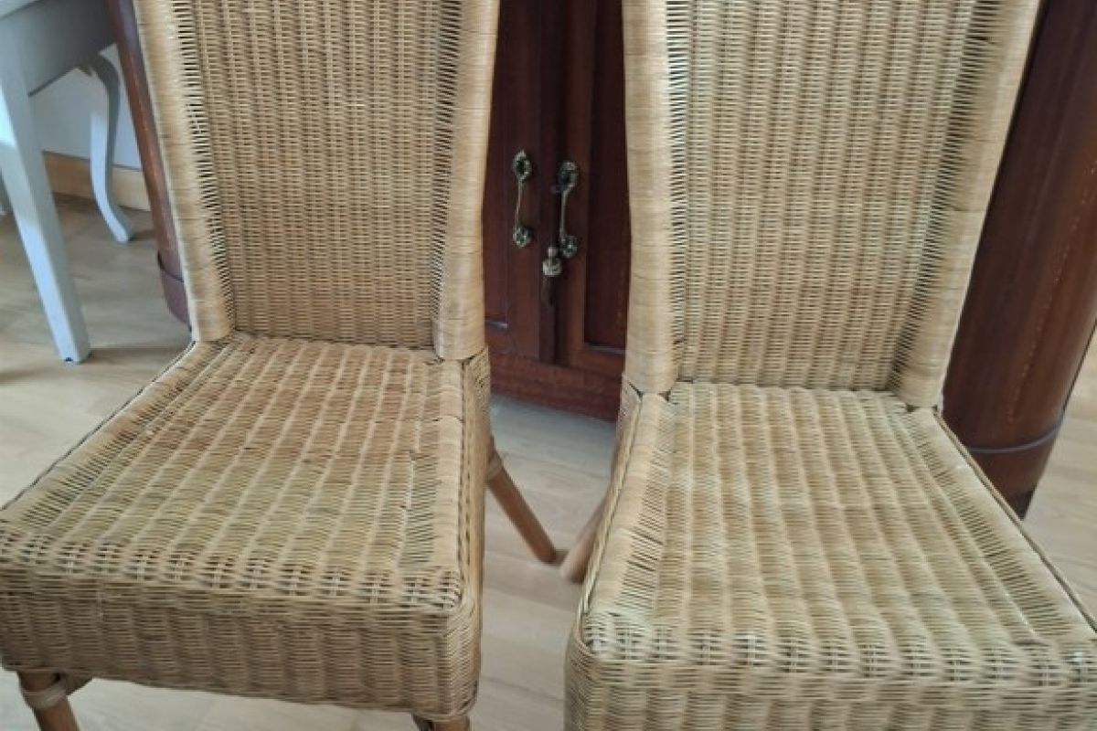 Photo 2 Chaises en osier et rotin