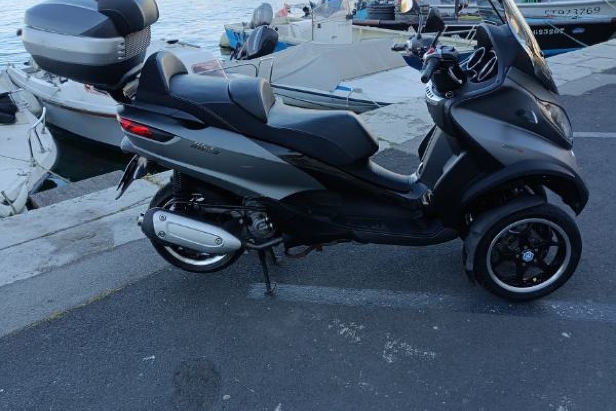 Photo 3 Scooter Piaggio MP3