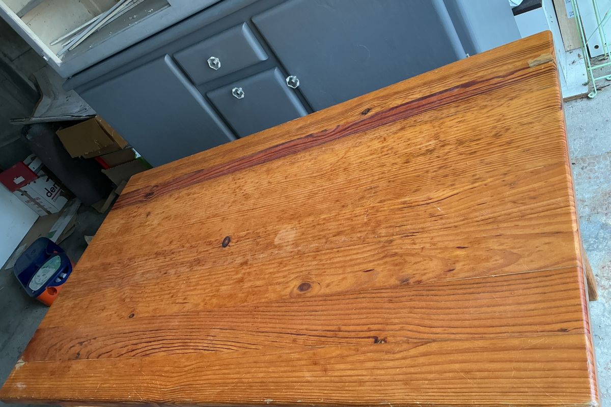 Photo 2 Table pin massif