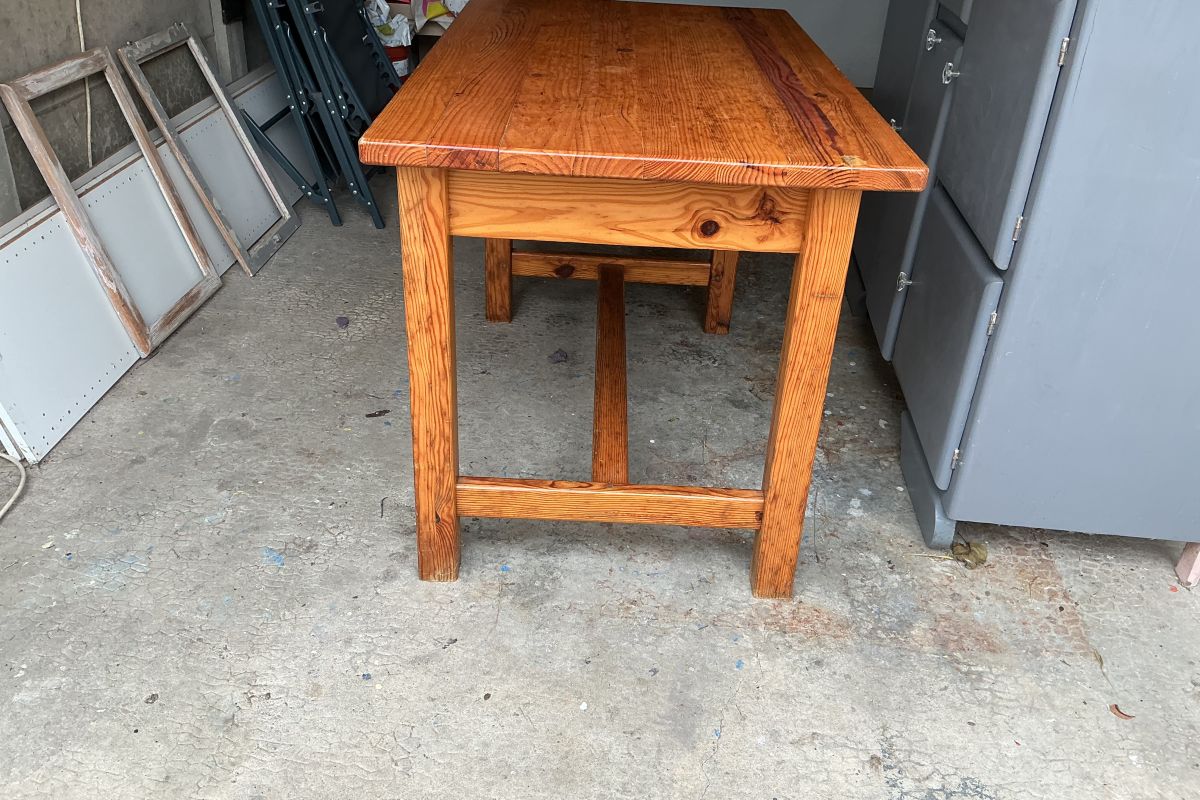Photo 3 Table pin massif