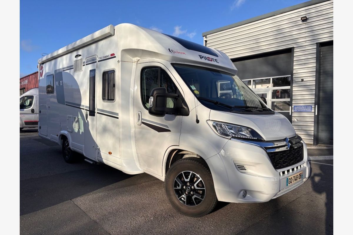 Pilote P746 FC Evidence