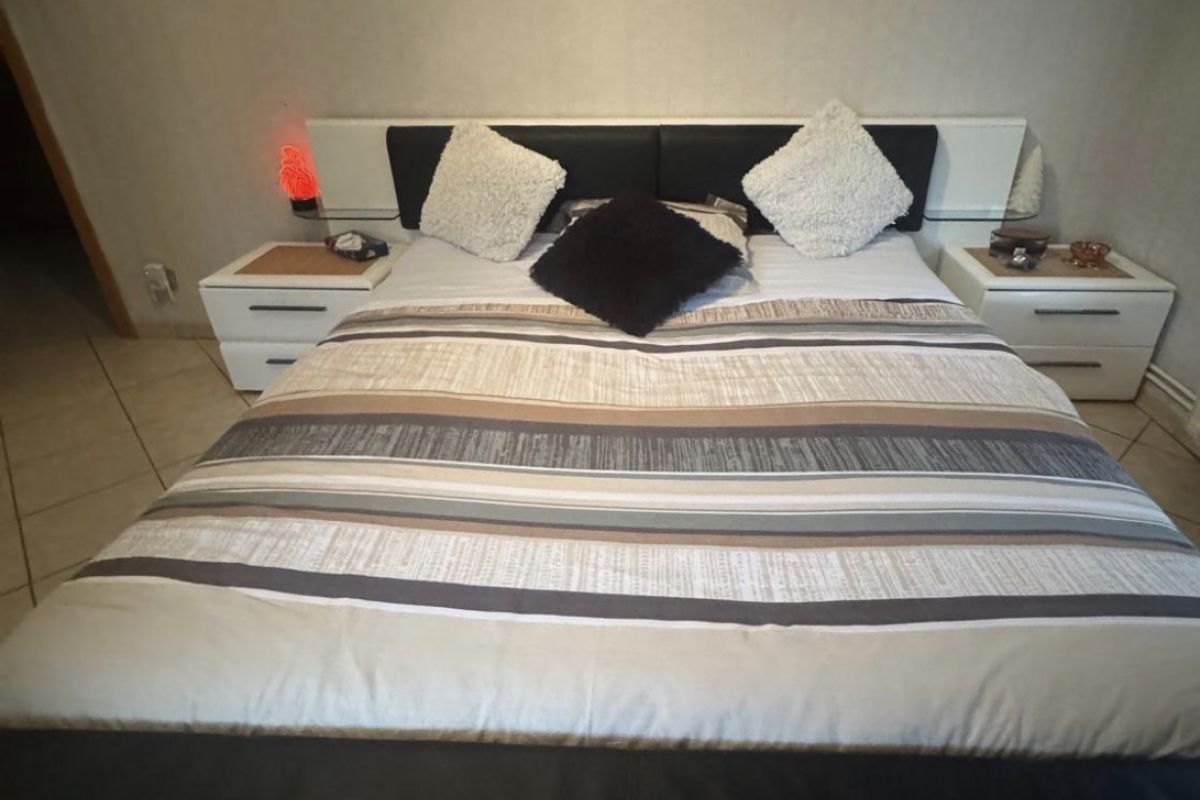 Photo 3 Vends chambre à coucher 