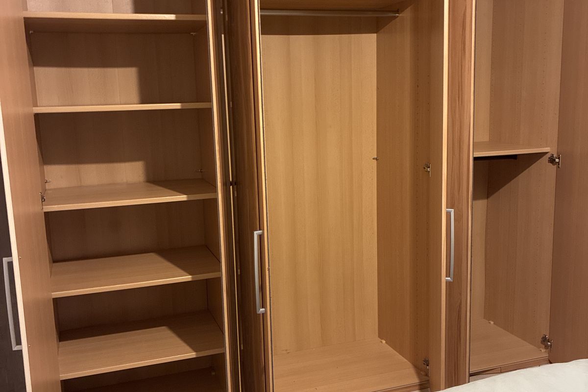 Photo 2 Vends armoire 