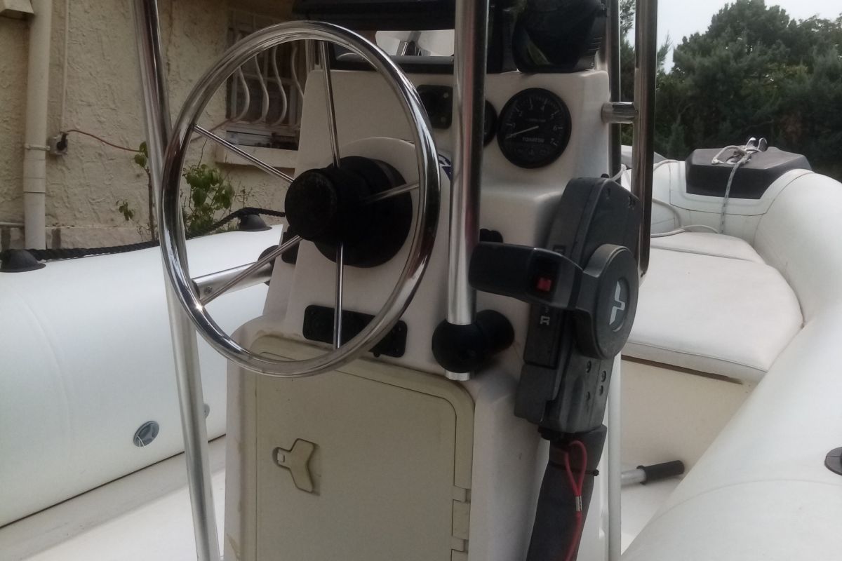 Photo 3 Bateau semi rigide