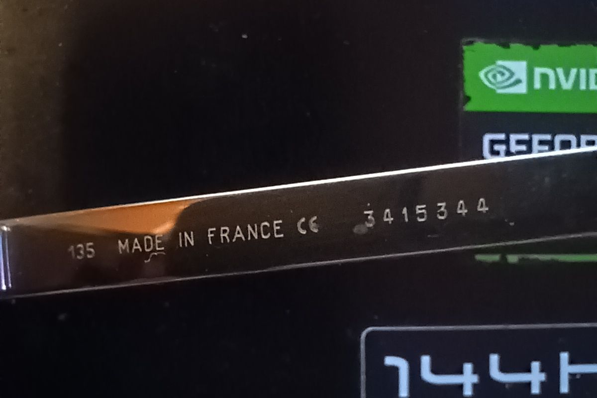 Photo 2 Lunettes cartier neuves portées une fois aucunes rayures sur les verres et montures