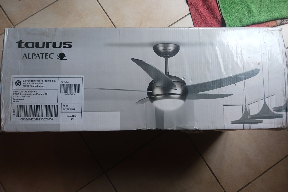 Photo 2 Ventilateur de plafond 5 pales réversible avec lumière et télécommande