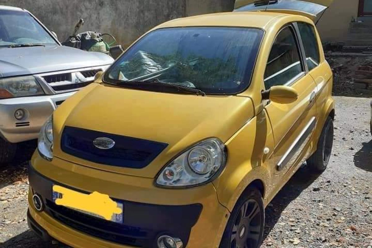 MICROCAR M.GO F8 2 PLACES DIESEL SÉRIE LIMITÉE SPORT ANNÉE 06/2009