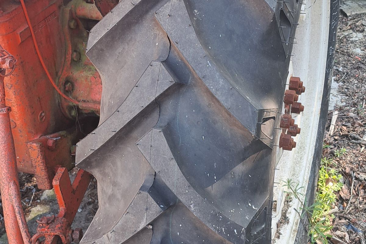 Photo 3 A vendre épave TRACTEUR Renault Suoer 3