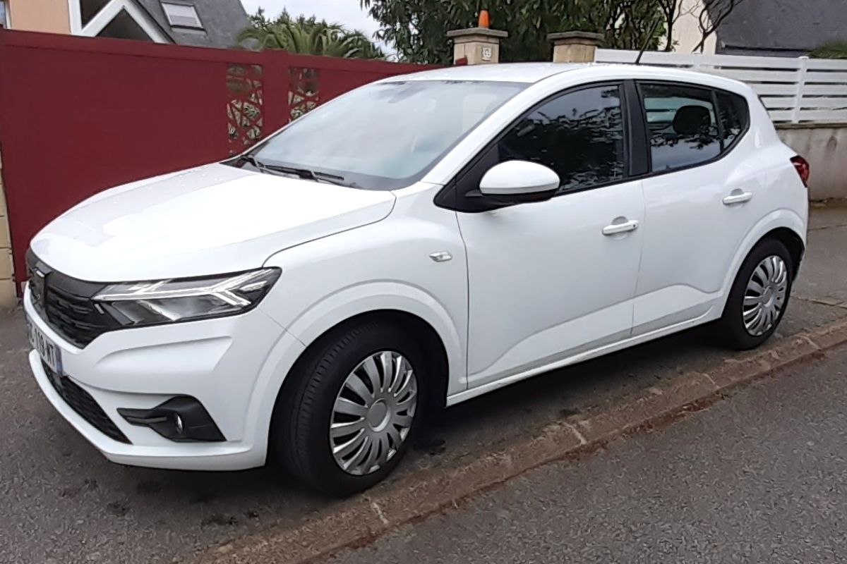 Photo 3 PARTICULIER vends DACIA SANDERO 100CV / TBE / GPL
