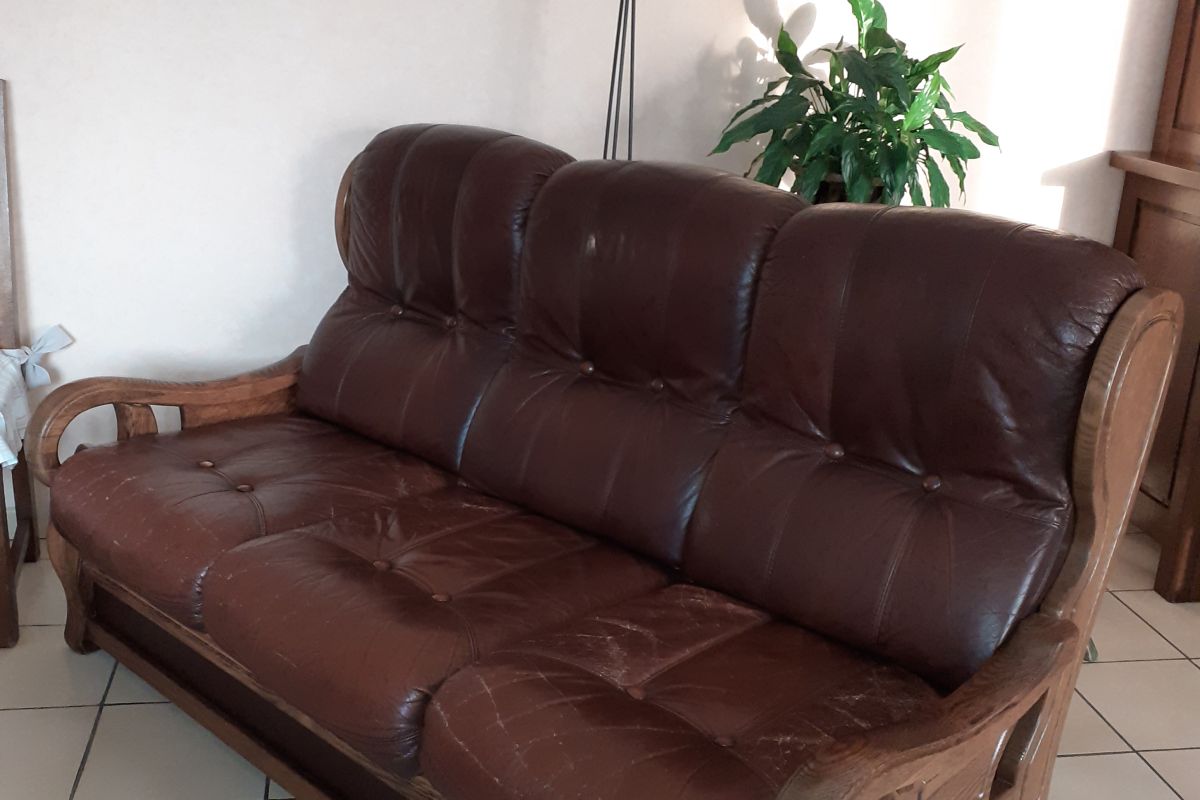 Canapé + 2 fauteuils + table basse