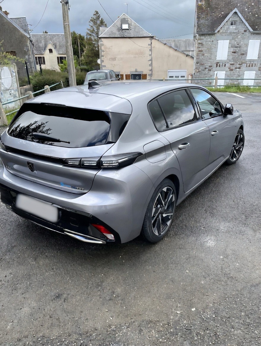 Photo 2 308 PHEV e-EAT 8