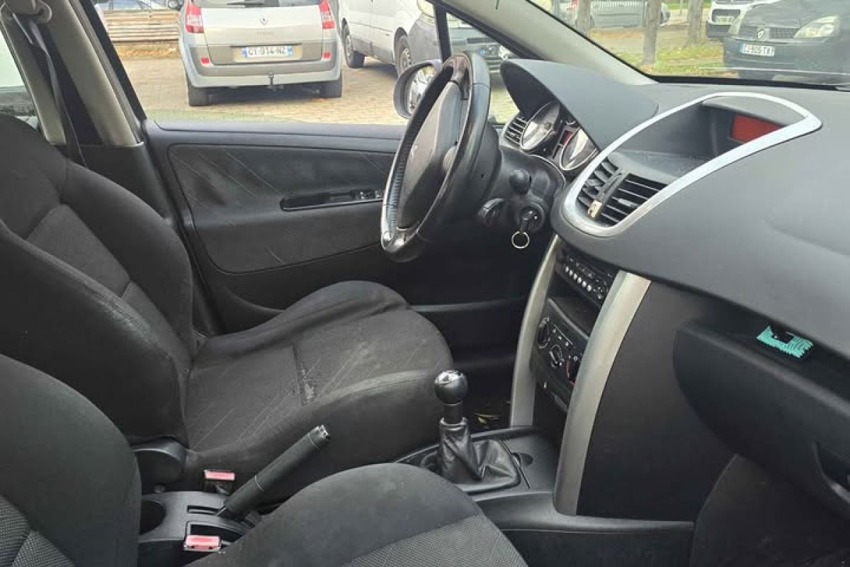 Photo 2 Peugeot 207 1.6 HDi 90 cv – pack confort