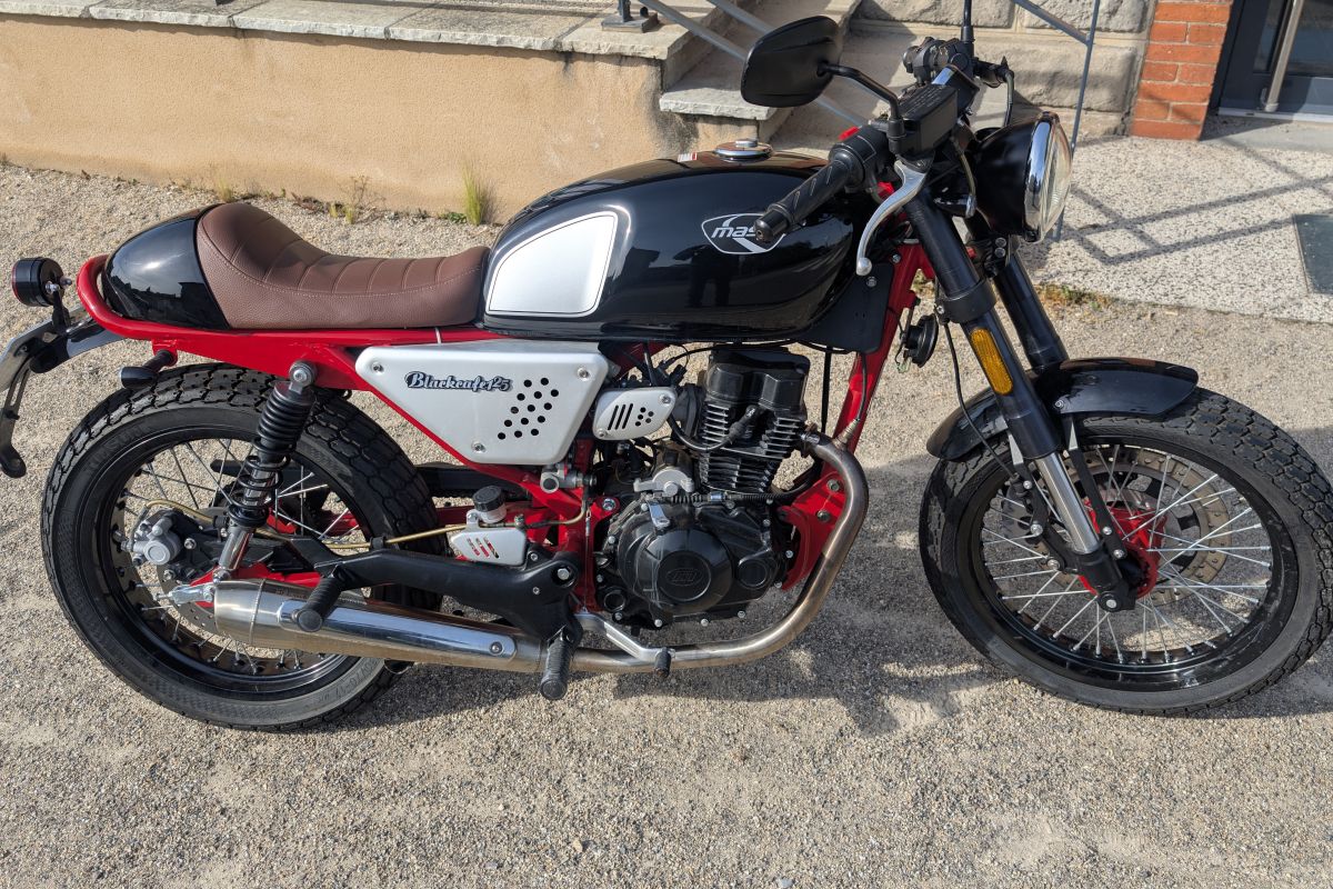Photo 2 Opportunité a saisir 125 Cafe racer Black café Euro4